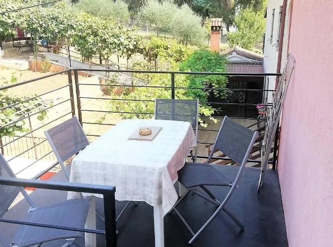 Appartement Dina *