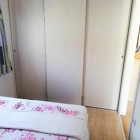 Dina Apartman