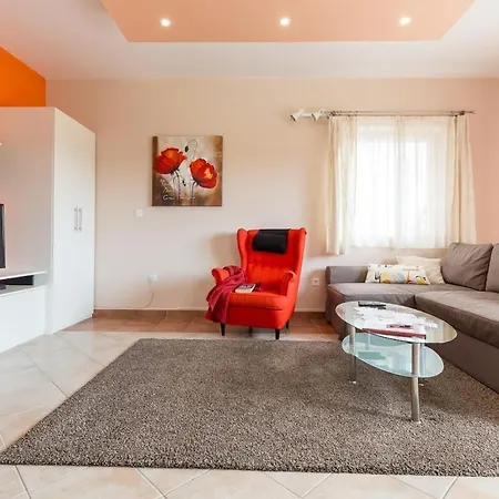 Apartman Dina *