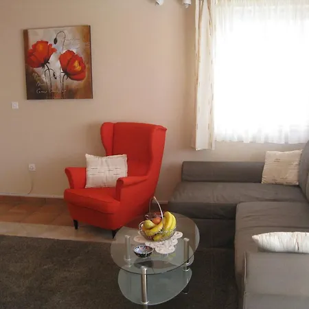 Apartment Dina *