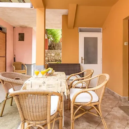 Apartman Dina
