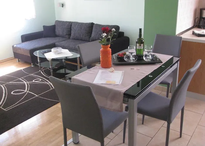 Dina Apartman